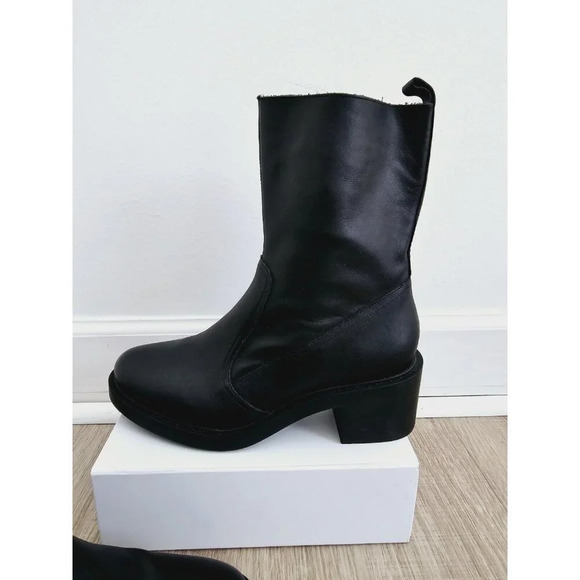 Andre Assous Gloria Chelsea Bootie Leather Black Biker Goth Block Heel Boots 9.5 - Picture 3 of 11